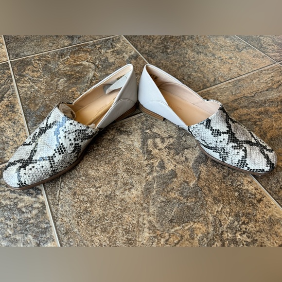 NEW!!! Clarks Pure Tone Grey Snake Python Slip On Shoes Loafers- Women’s 9.5M - Picture 9 of 11